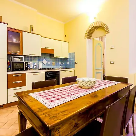 Housmart Palestro 5 Appartement *