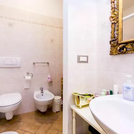 Housmart Palestro 5 * Bologne