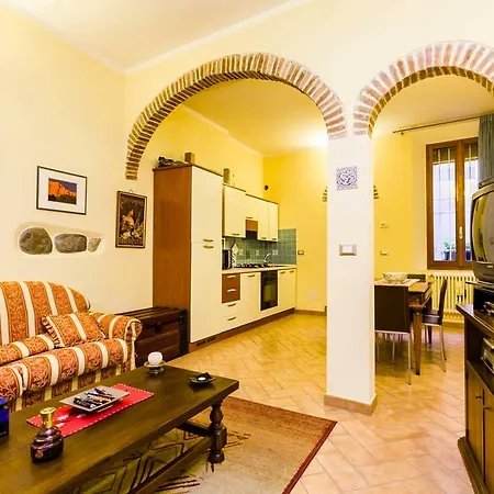 Housmart Palestro 5 *